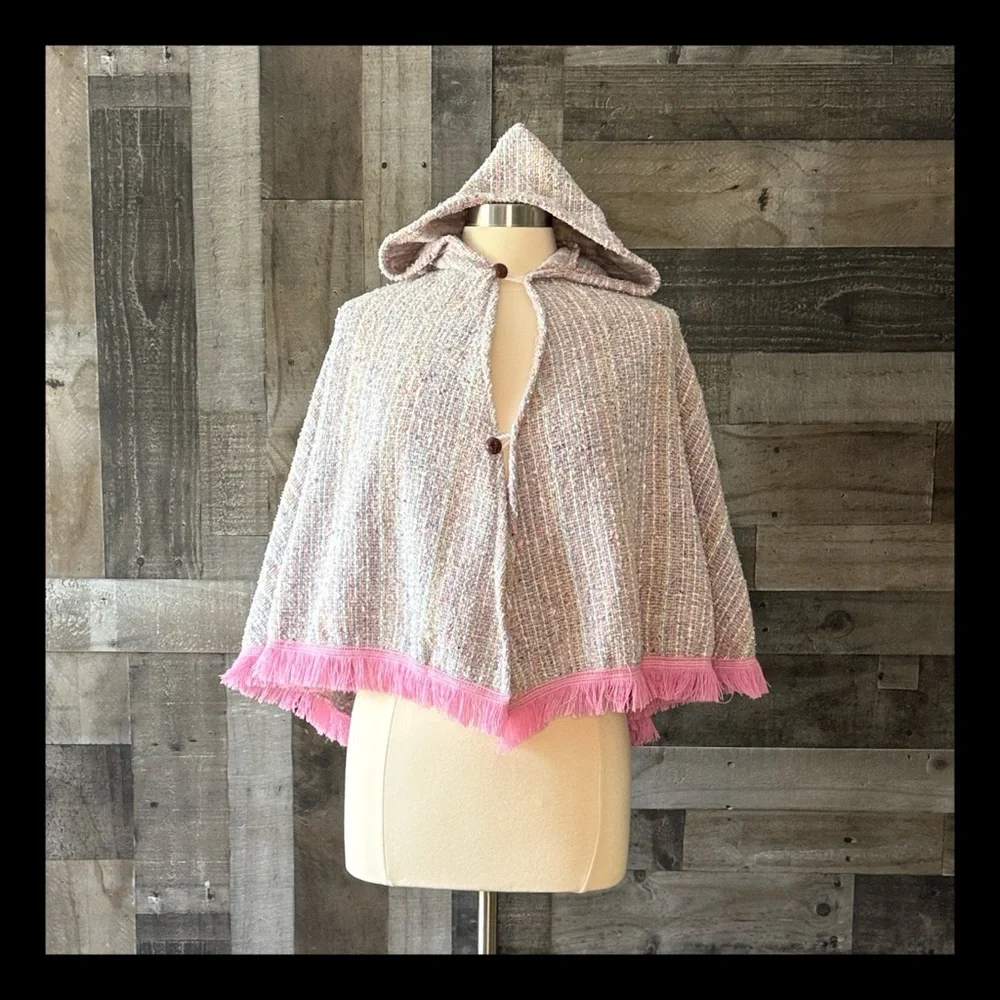 Pastel rainbow knit hooded poncho pink fringe girls OS girlhoodcore winter